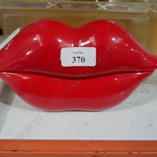 Lips telephone