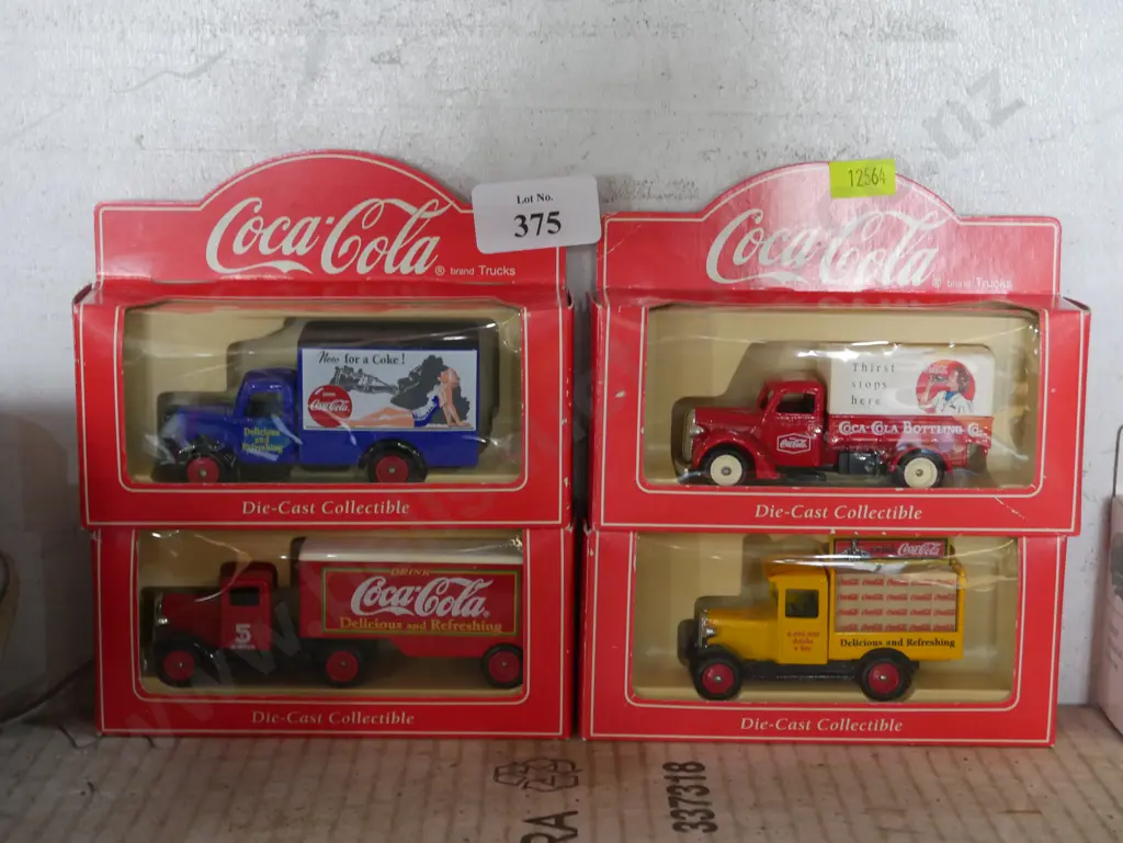 Coca-Cola model trucks Image 1++