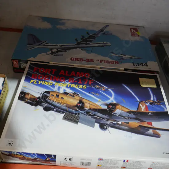 2 kitset model aircraft