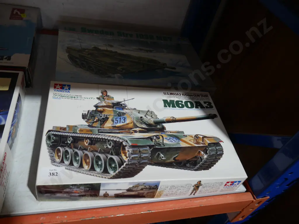 Two kitset model tanks Image 1++