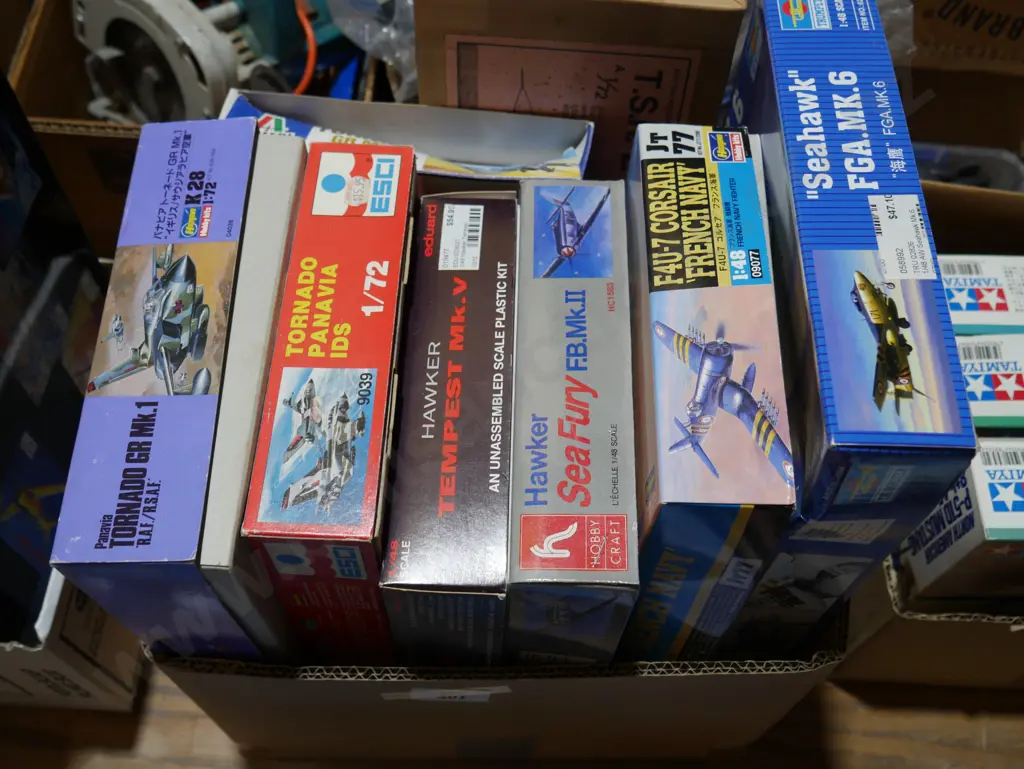 Assorted kitset model aircraft Image 1++