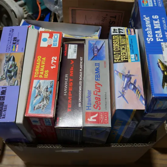 Assorted kitset model aircraft
