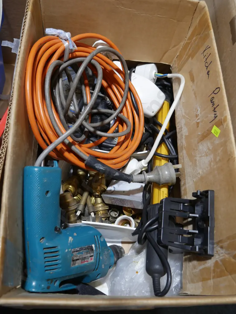 Power drill, light fittings etc Image 1++