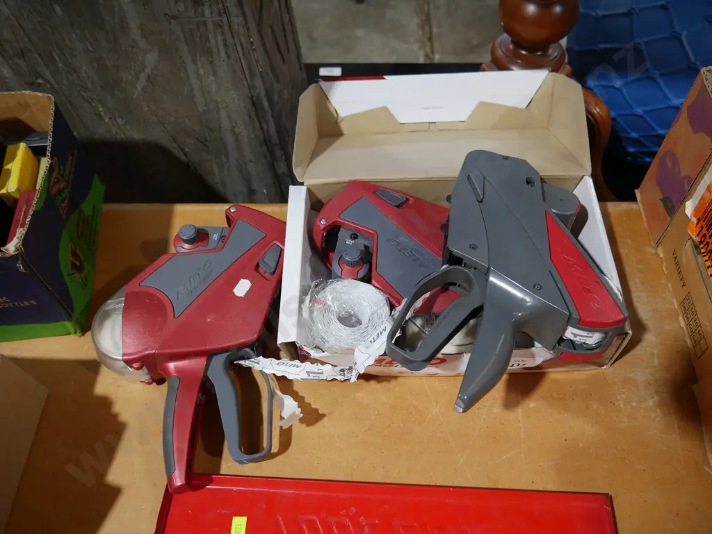 Labeling guns Image 1++