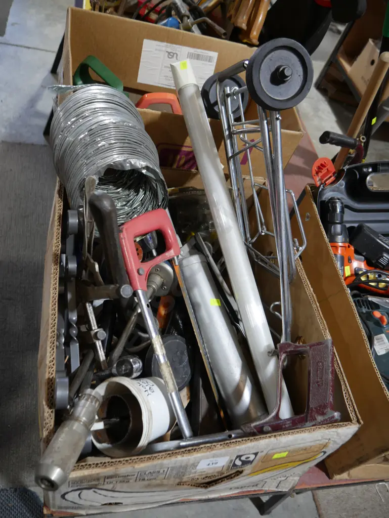 Garage sundries Image 1++