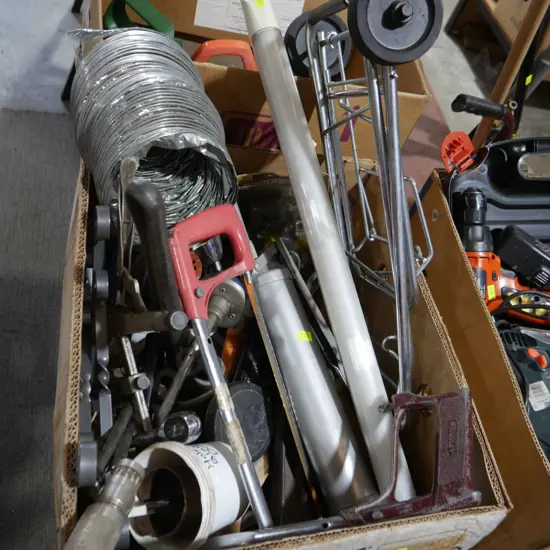 Garage sundries