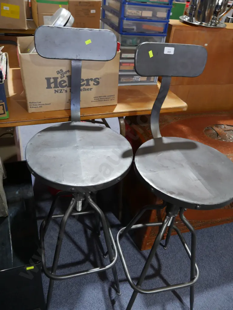 Pair of metal bar stools Image 1++