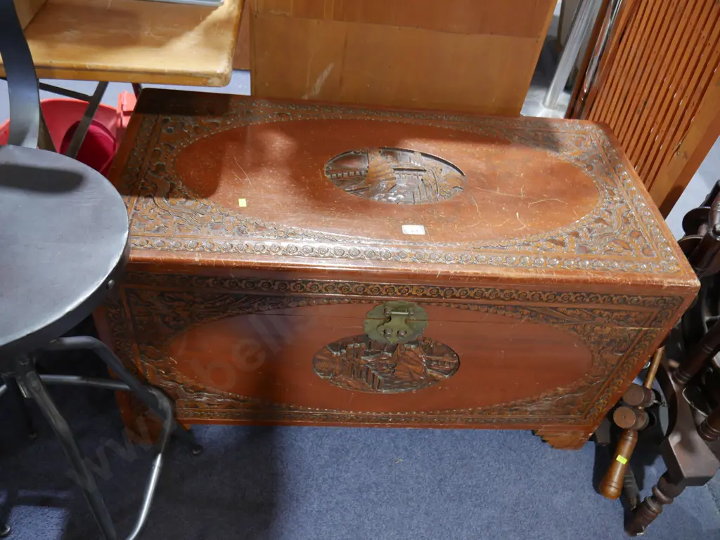 Camphor chest Image 1++