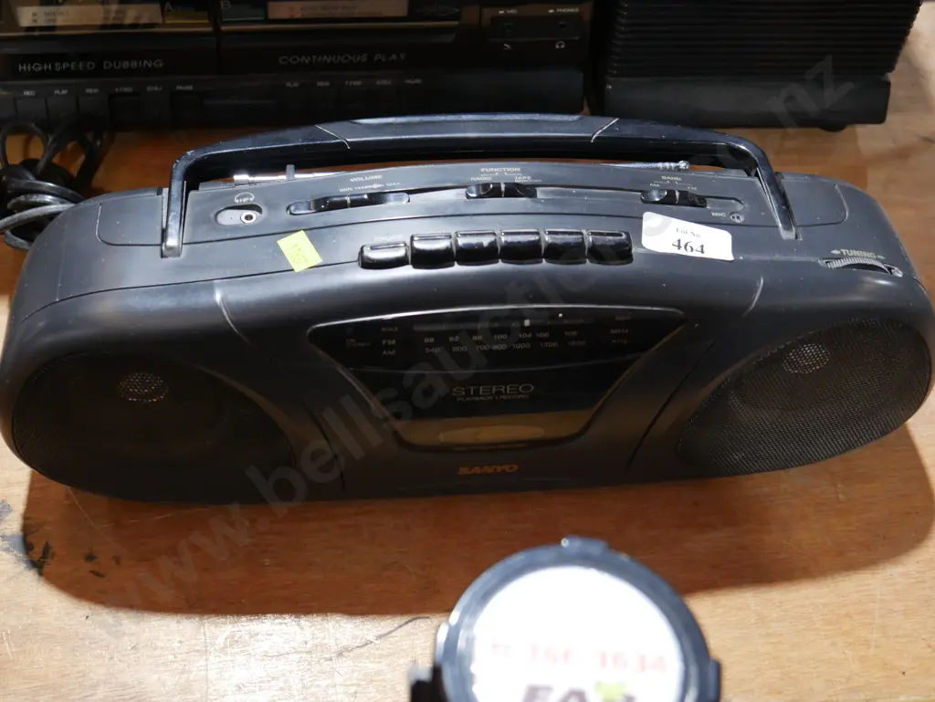 Sanyo stereo Image 1++