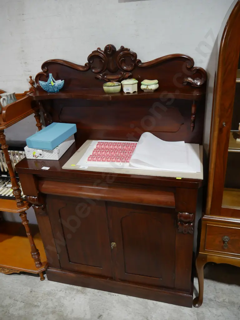 Chiffonier sideboard Image 1++