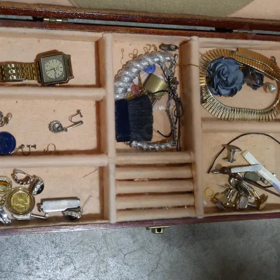 Jewellery box and contents