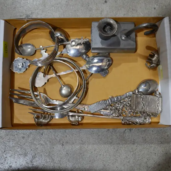 Assorted silver items