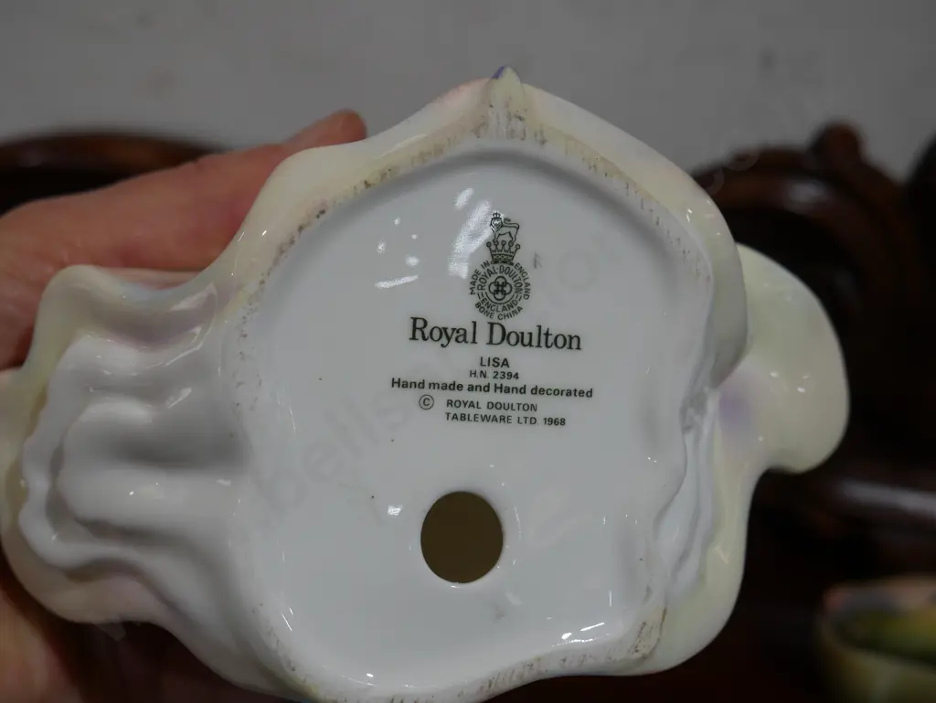 Royal Doulton figurine -  Lisa Image 1++