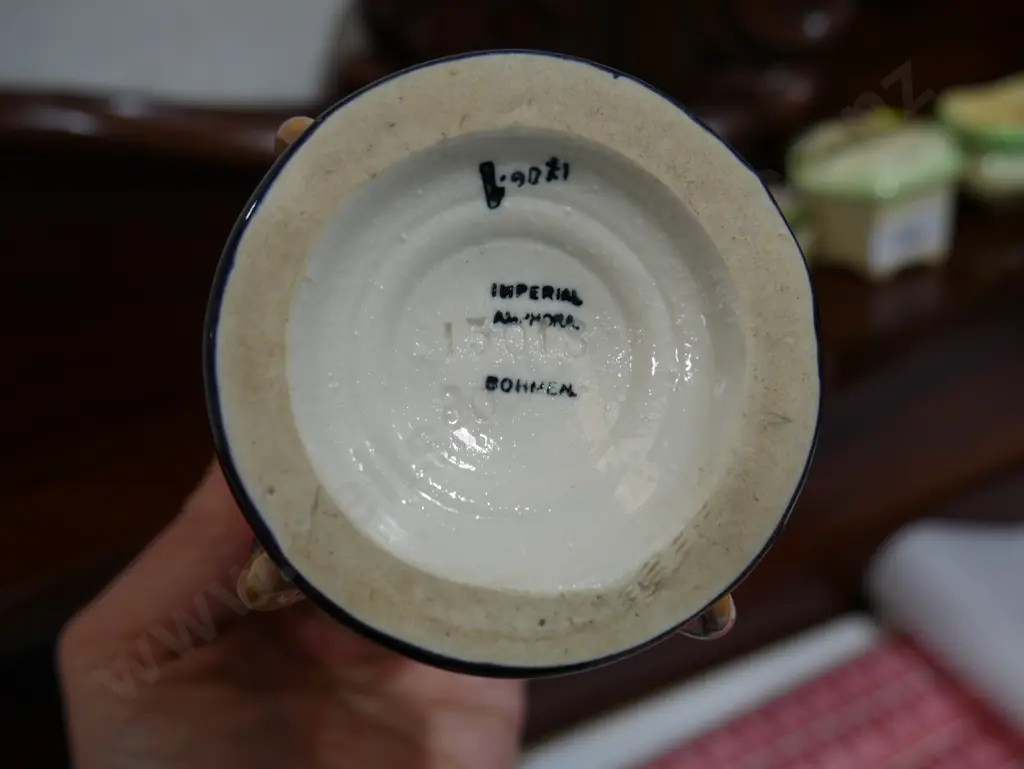 Amphora vase Image 1++
