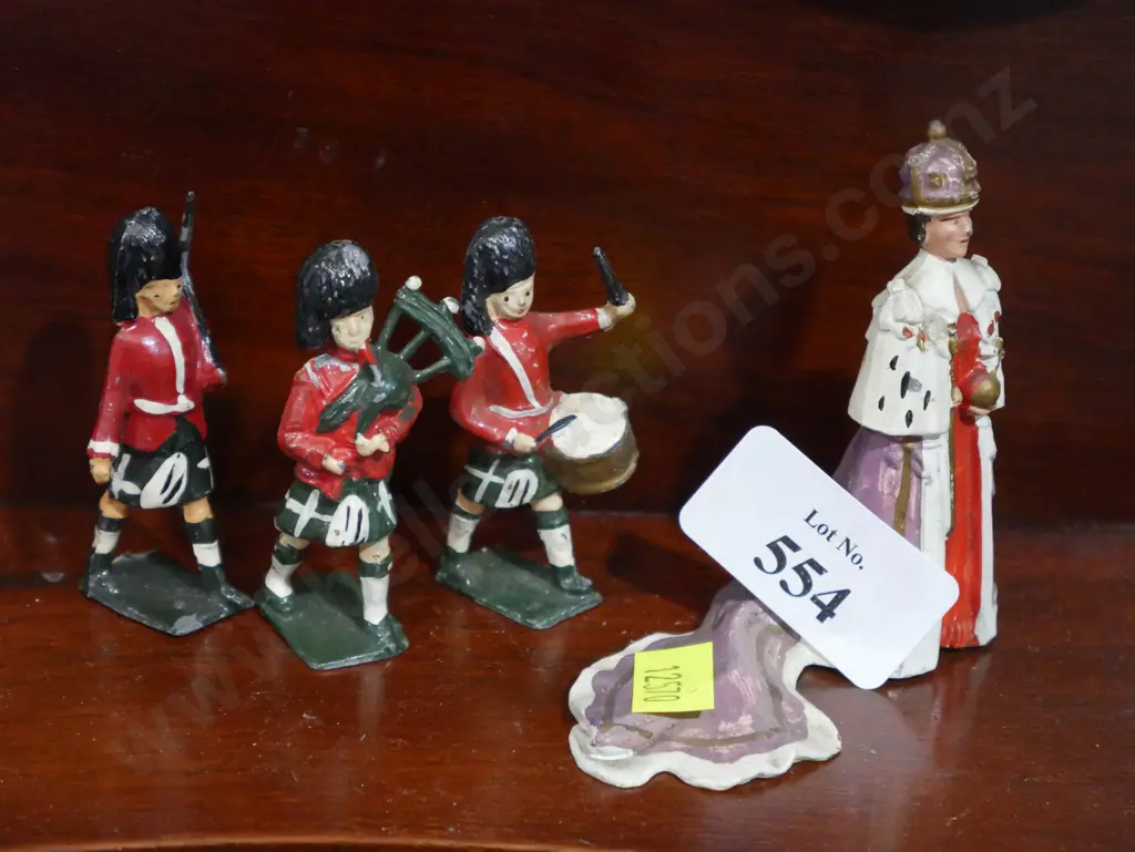 Lead soldiers etc Image 1++