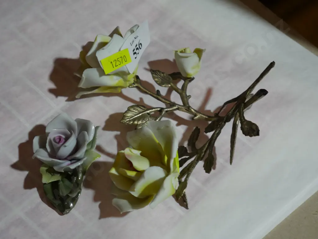 Porcelain flower ornaments Image 1++