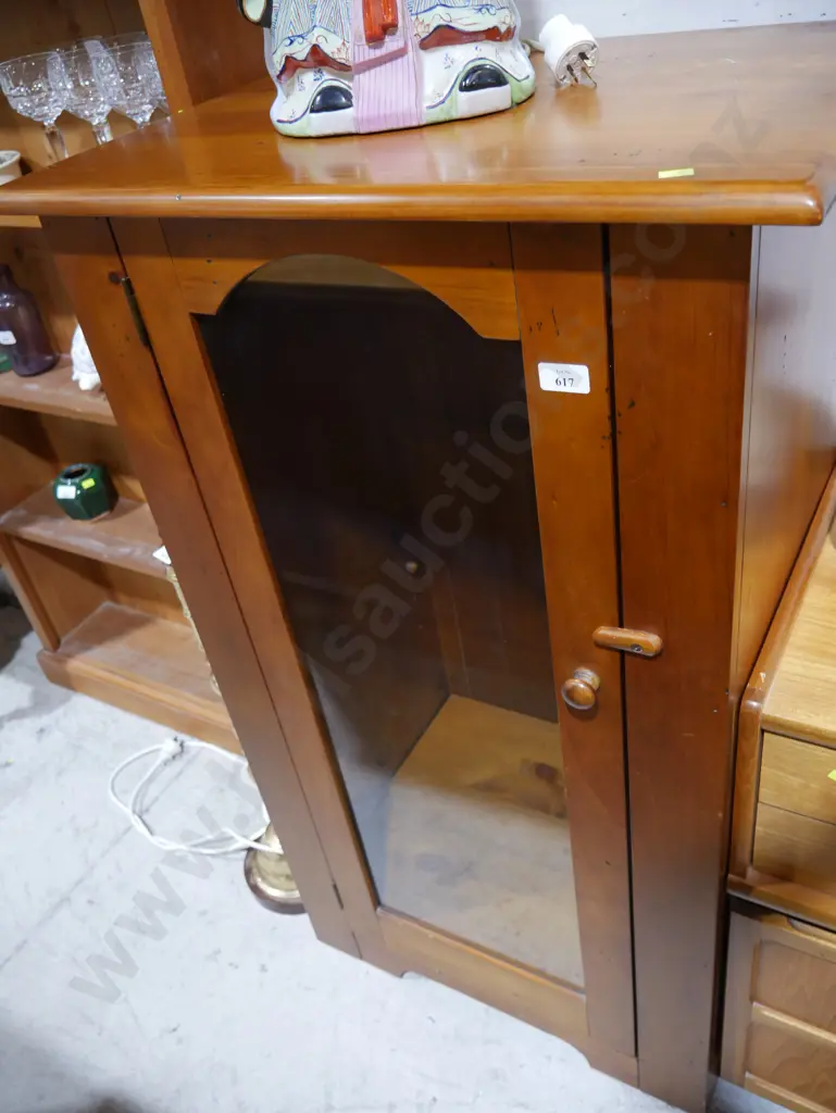 Stereo cabinet Image 1++