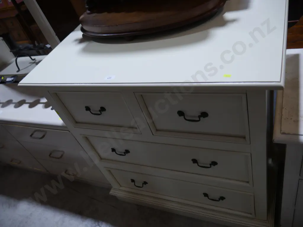 Chest of drawers Image 1++