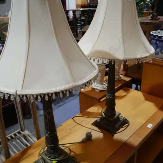 2 table lamps