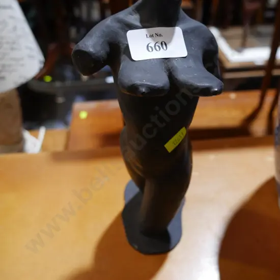 Figurine torso
