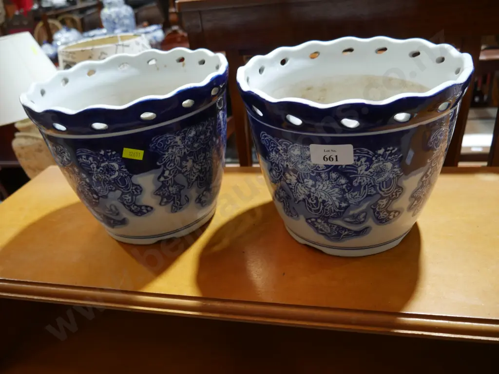 Oriental pot planters Image 1++