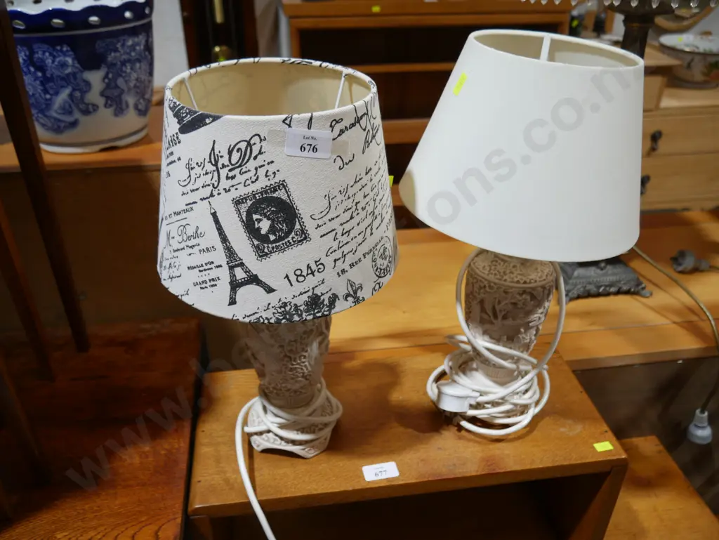 2 table lamps Image 1++