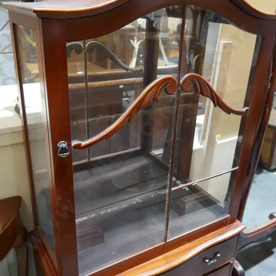 Display cabinet