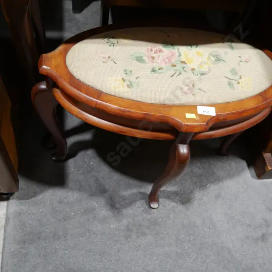 Vanity stool