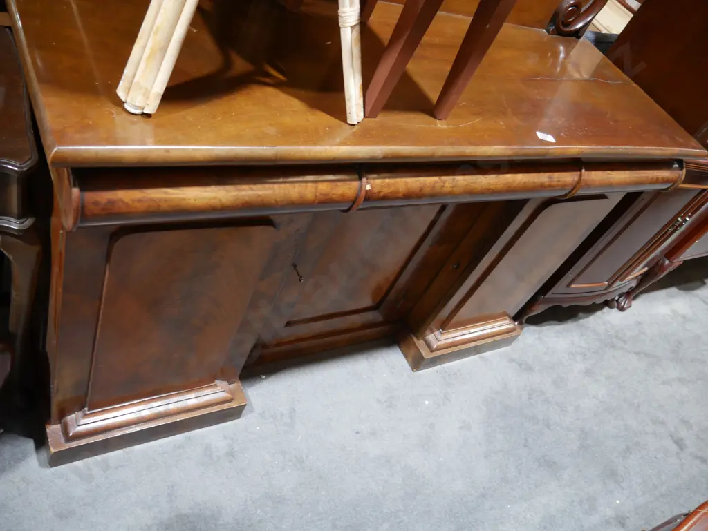 Victorian sideboard Image 1++