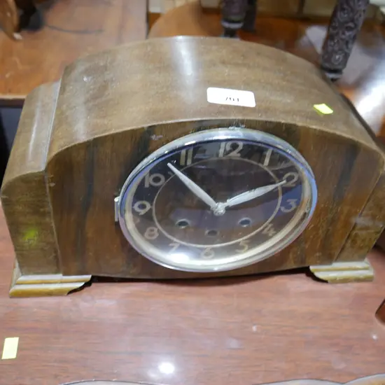 Mantle clock