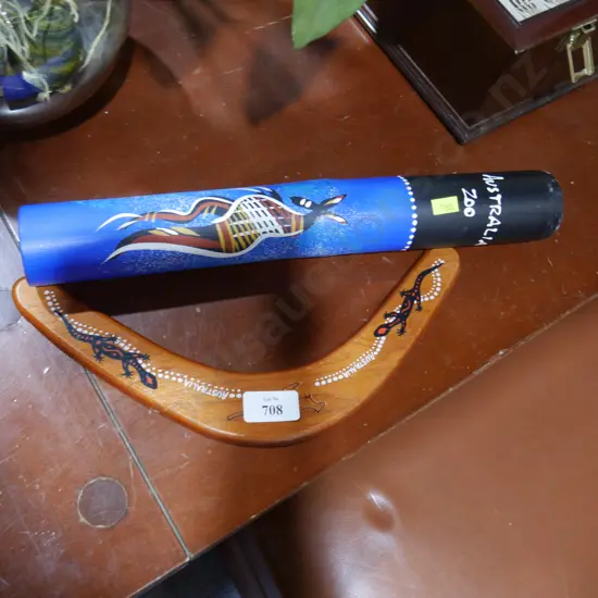 Didgeridoo and boomerang