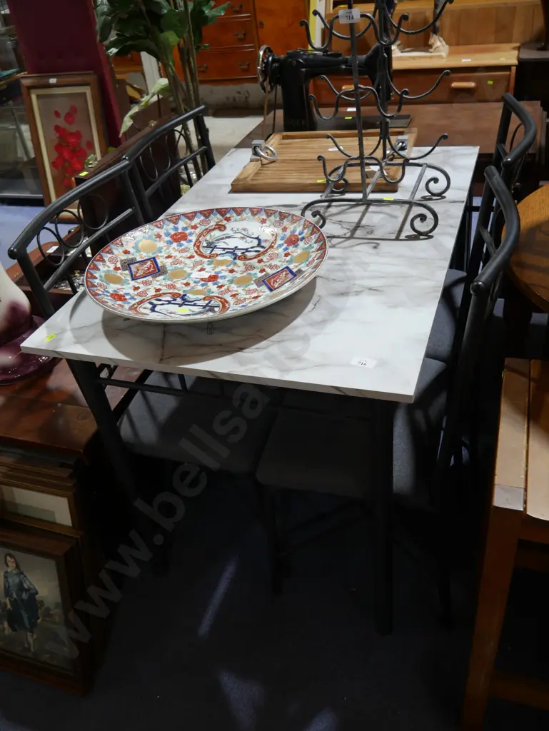 Dining table and 4 chairs Image 1++