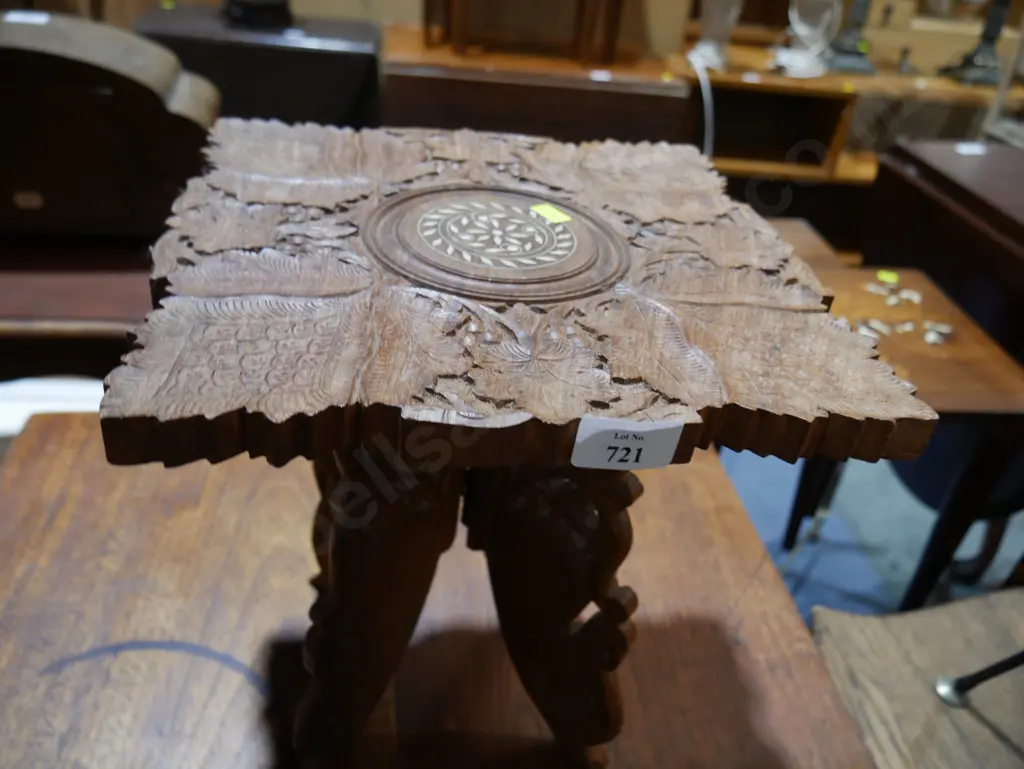 Carved wood plant stand Image 1++