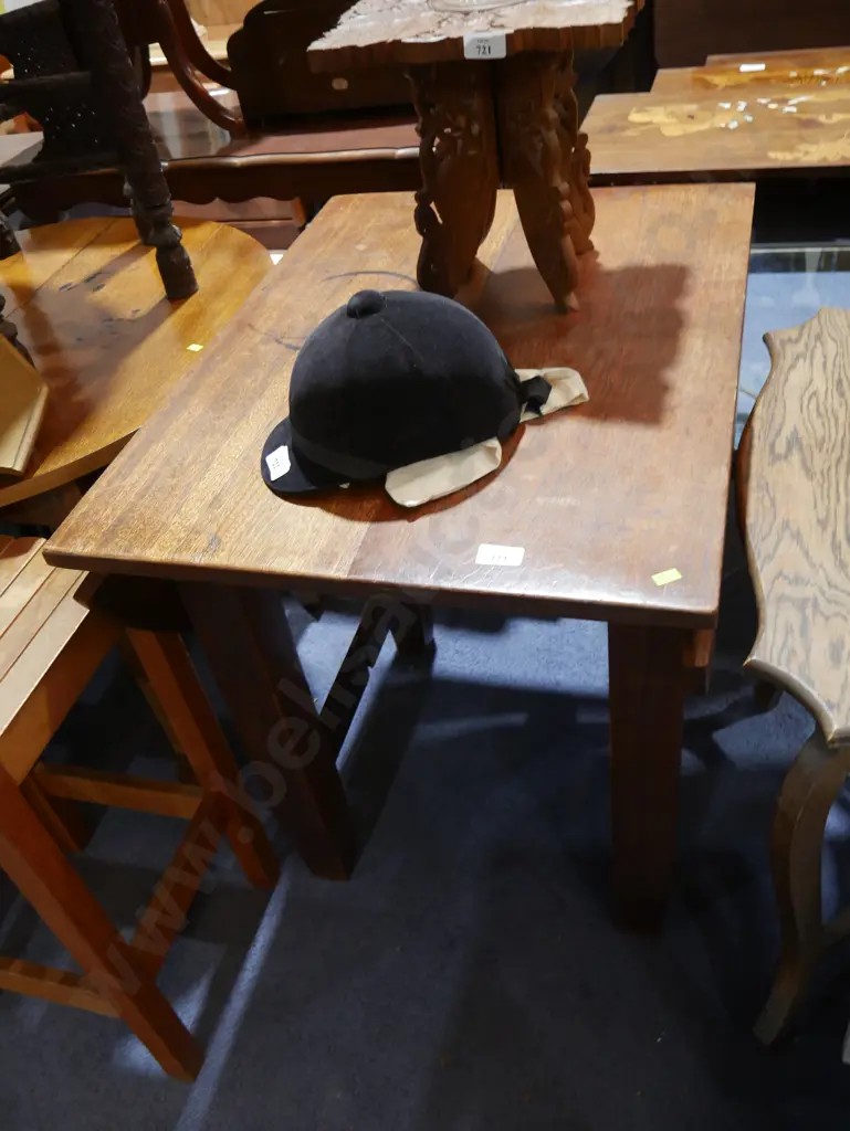 Oak drop side table Image 1++