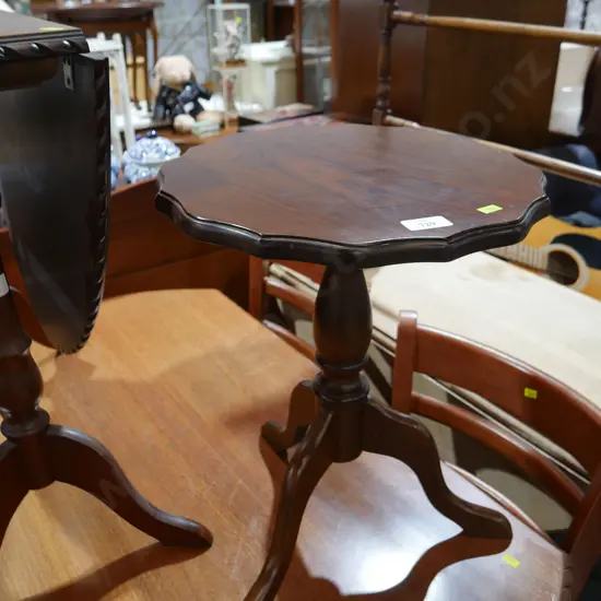 Wine table