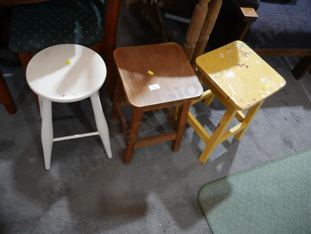 3 wooden stools Image 1++