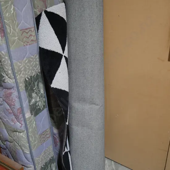 Floor rug