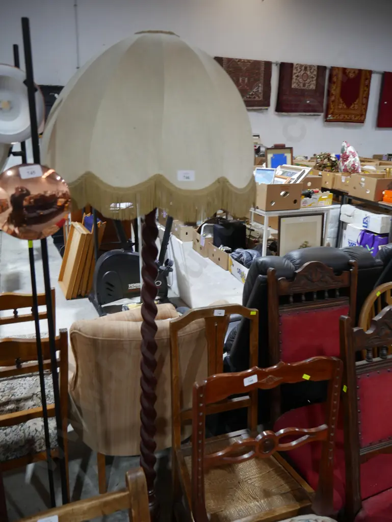 Standard lamp Image 1++