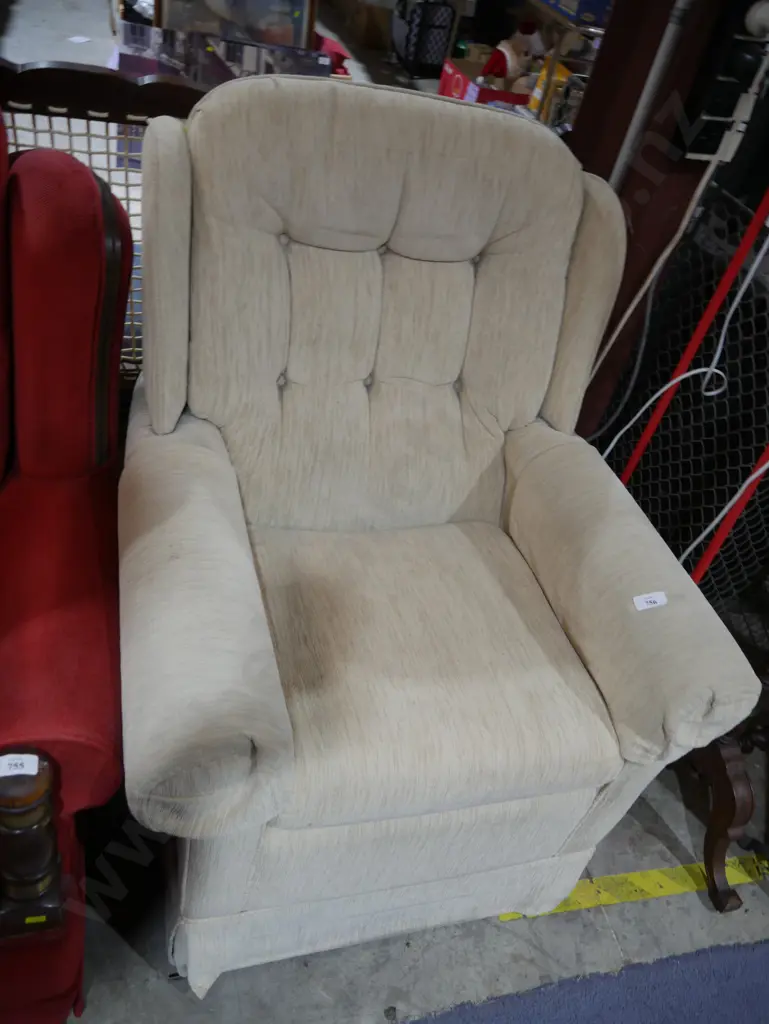 Cream armchair Image 1++