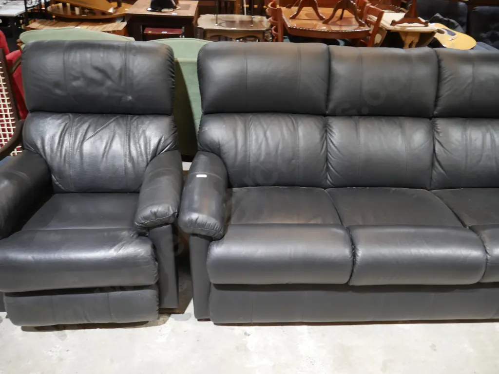 Three piece black la z boy lounge suite Image 1++