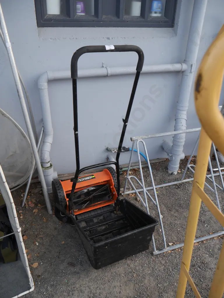 Jobmate push reel mower Image 1++