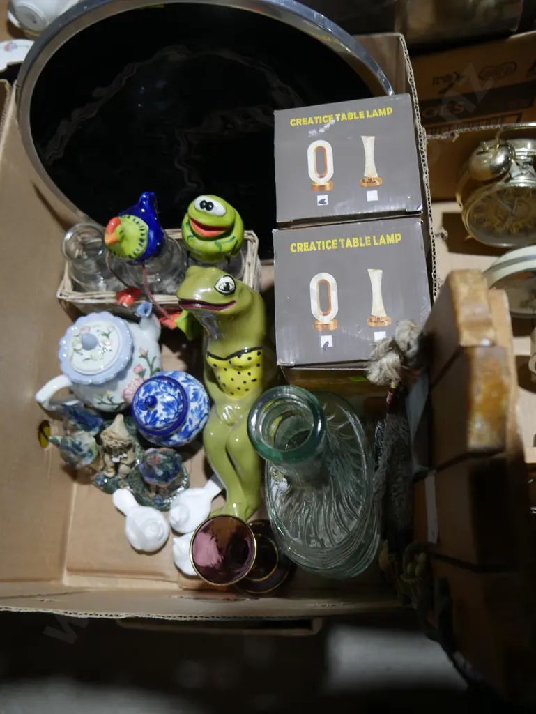 Table lamps, ornaments, glass bottle etc Image 1++