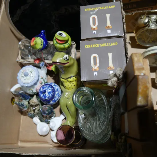 Table lamps, ornaments, glass bottle etc