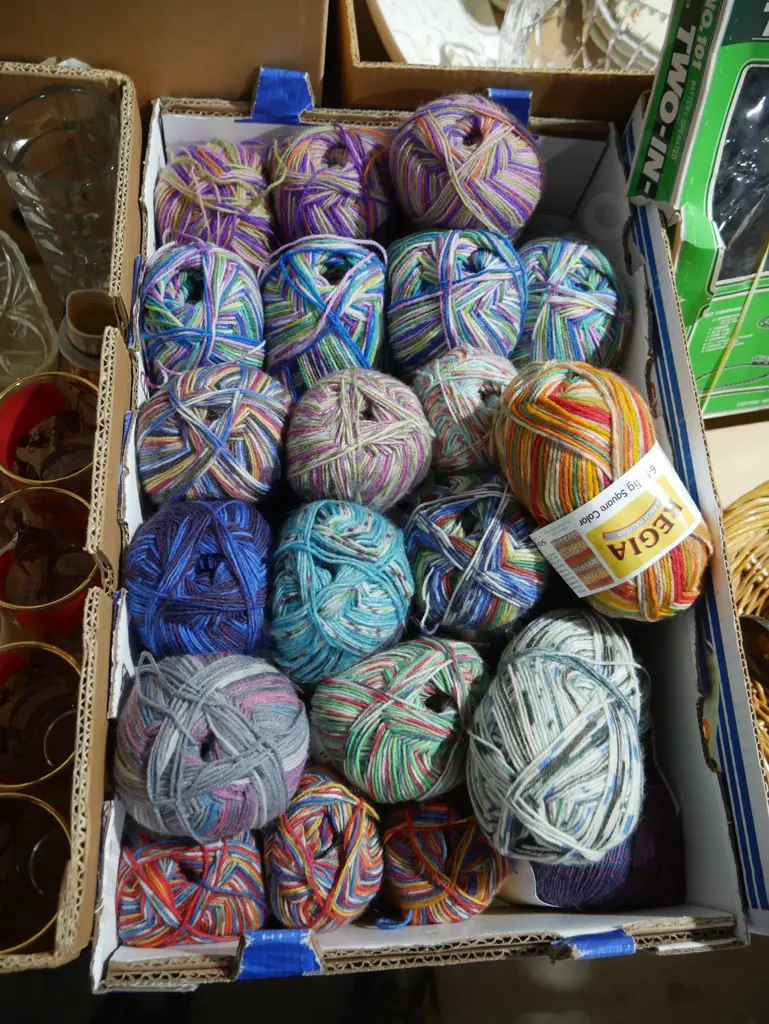 Balls of wool Image 1++