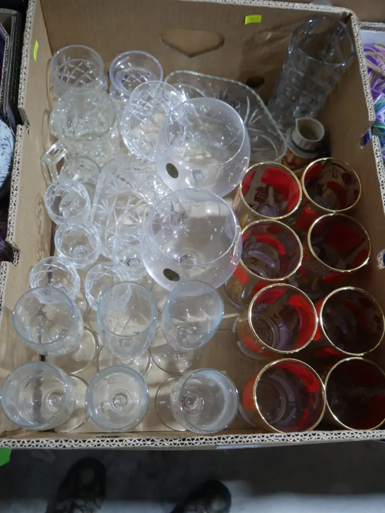 Box of glass and crystalware Image 1++