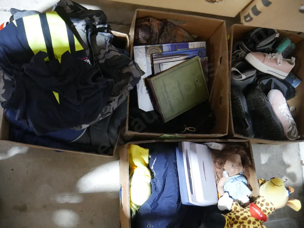 4 boxes shoes, clothes, books, sleeping bag etc Image 1++