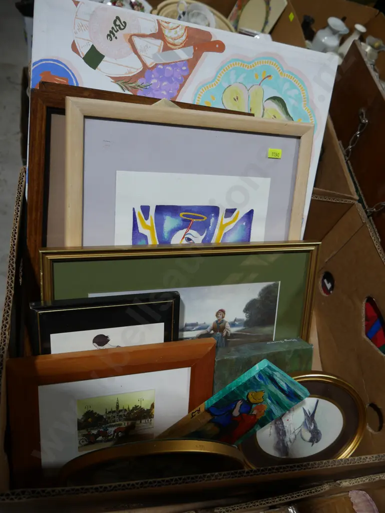 Box of artworks Image 1++