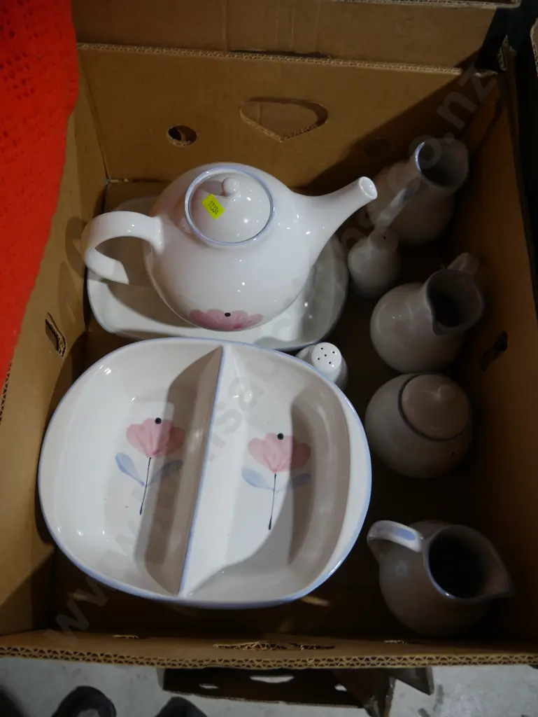 Temuka pottery tea service Image 1++