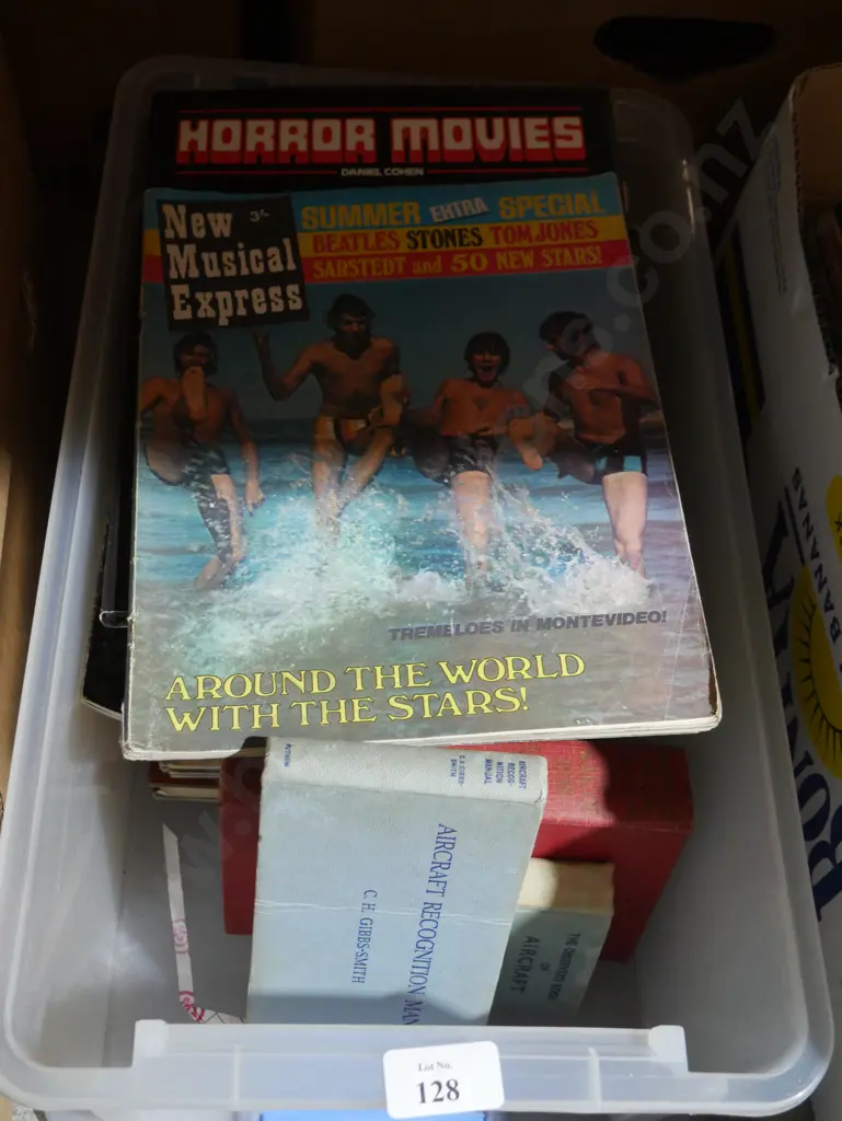 Books, ,magazines Image 1++