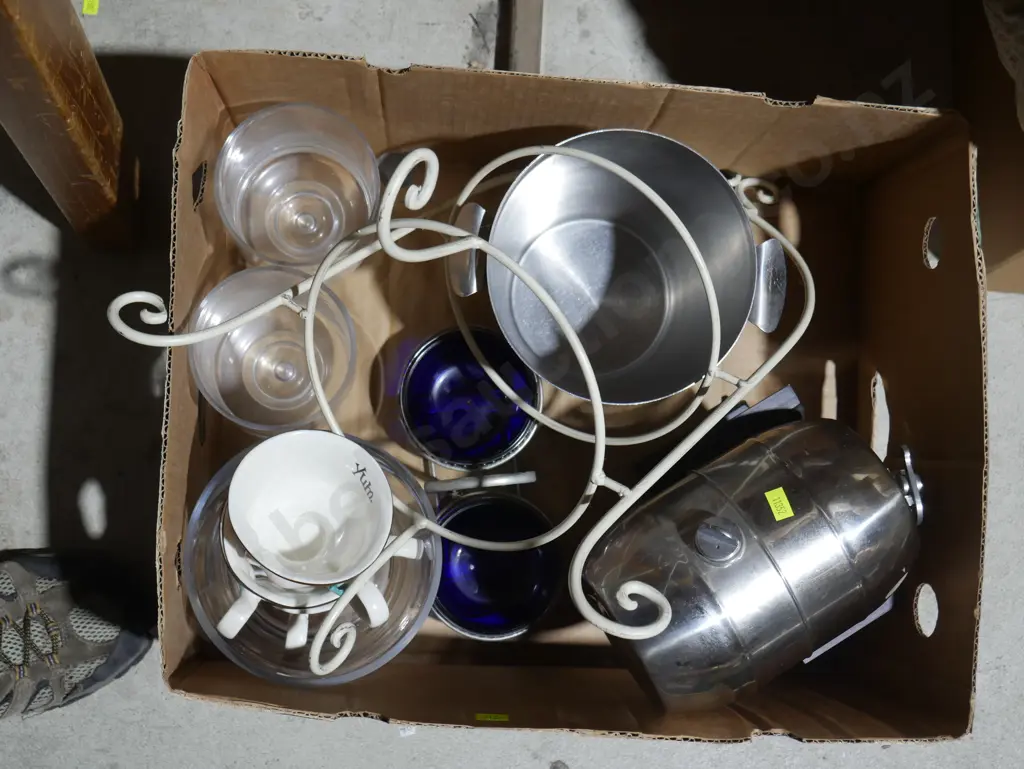 Wine bucket etc Image 1++